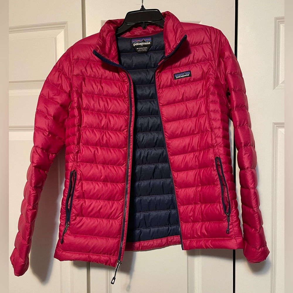 Patagonia Women’s zip up down filled jacket